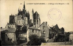 CPA Le Mont Saint Michel L'Abbaye Et Les Remparts