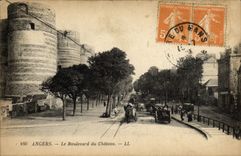CPA Angers Le Boulevard du Chateau (animation)