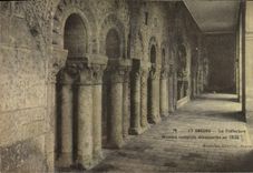 CPA Angers La Prefecture Arcades romaines