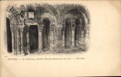 CPA Angers La Prefecture Arcades romanes decouvertes en 1636