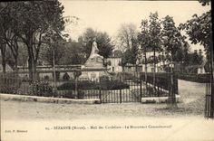 CPA Sezanne Mail des Cordeliers le Monument Commemoratif