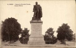 CPA Reims Statue du Marechal Drouet Comte d'Erlon