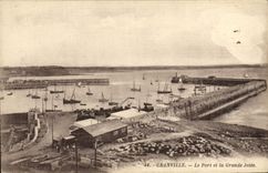 CPA Granville Le Port et la Grande Jetee