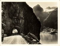 MODERN CARD Hjelle Ved Strynsvattnet