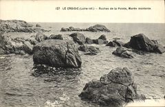 VINTAGE POSTCARD Croisic Rocks Of the Point Rising Tide