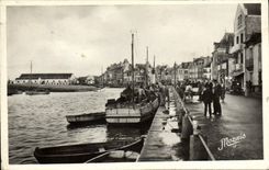 CPA Le Croisic Arrivee De Bateaux Pecheurs De Sardines