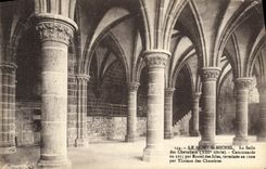 CPA Le Mont Saint Michel La Salle Des Chevaliers