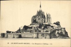 CPA Le Mont Saint Michel Les Remparts Et l'Abbaye