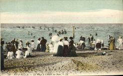 VINTAGE POSTCARD Riva Bleated the Beach Per Hour Of the Bath