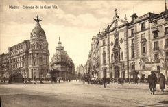 VINTAGE POSTCARD Madrid Entrade of Gran Via