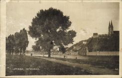 POSTAL Praga Vysehrad de la VENDIMIA