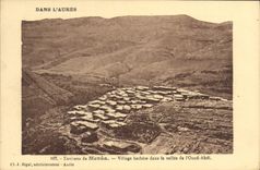 CPA Dans L'Aures Environs De Menaa Village Berbere Dans La Vallee De L'Oued Abdi