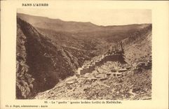 CPA Dans L'Aures La Guelaa Grenier berbere fortifie De Kebeche