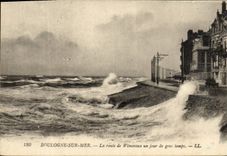 CPA Boulogne Sur Mer La Route De Wimereux Un Jour De Gros Temps