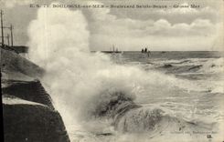 CPA Boulogne Sur Mer Boulevard Sainte Beuve Grosse Mer