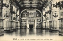 VINTAGE POSTCARD Fontainebleau palate Of Gallery Henri II or ballroom