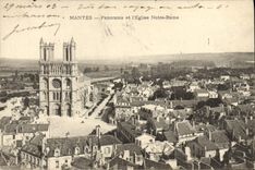 CPA Mantes Panorama et L'Eglise Notre Dame