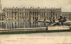 CPA Versailles Avant Corps du Palais Sur le Parc Parterre d'eau