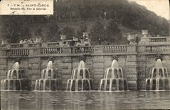 VINTAGE POSTCARD Saint Cloud Bassin Of the Horseshoe