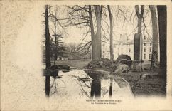VINTAGE POSTCARD Park Of Malmaison the fountain and the River
