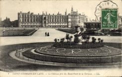 CPA Saint Germain En Laye Le Chateau Pris du Rond Point de la Terrasse