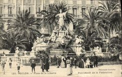 CPA Toulon Place de la Liberte Monument de la federation 