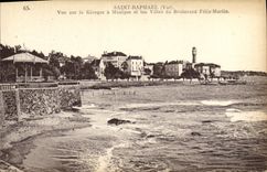 CPA Saint Raphael Vue Sur le Kiosque a Musique et les Villas du boulevard Felix Martin