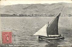 CPA Toulon Barque de Peche rentrant au port Bateau 