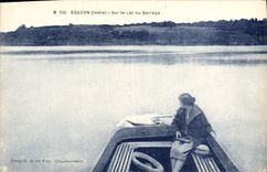 POSTAL Eguzon de la VENDIMIA en el lago de la detención