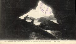 VINTAGE POSTCARD Beautiful Island at sea Interior of the Cave of the Amphitheater