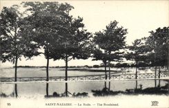 VINTAGE POSTCARD Saint Nazaire Roads