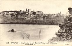 La opinión de Avignon de la POSTAL de la VENDIMIA tomada de la abertura de Pamparigousto tiene Villeneuve