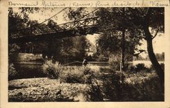 CPA bonneuil Matours Le pont suspendu Rive droite de la Vienne Peche Pecheur
