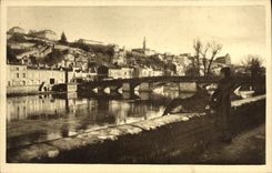 CPA Poitiers Le pont Joubert et coteau des Dunes