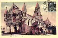 CPA Poitiers Eglise Notre Dame Facade Ouest et Sud