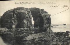 VINTAGE POSTCARD Holy Croix de Vie Rocks the bored rock