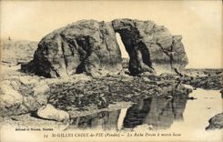 VINTAGE POSTCARD Saint Croix de Vie the Bored Rock has low tide