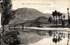 VINTAGE POSTCARD Gorges of the Tarn the Bridge of Quezac