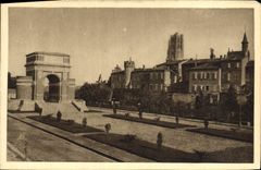 Bulevar general Sibile de Albi de la POSTAL de la VENDIMIA y el monumento de la guerra