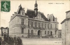 VINTAGE POSTCARD Niort Town hall