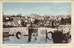 CPA Thouars Vue Generale De La Vieille Ville Vieux pont du 13eme