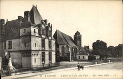 CPA Amboise L'Hotel De Ville Et Le Mail