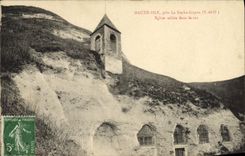 CPA Haute Isle Pres La Roche Gayon Eglise Railiee Dans Le Roc