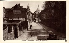 CPA Paris Montmartre La Rue De l'Abreuvoir Sacre Coeur Montmartre