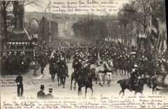 CPA Le Roi Et La Reine d'Italie A Paris a Versailles L'arrivee des souverains 1903