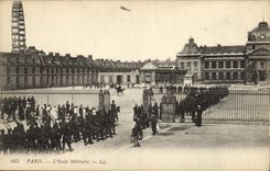 VINTAGE POSTCARD Paris the Military academy Militaria