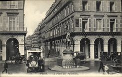 CPA Paris La Place Des Pyramides Autobus