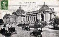 VINTAGE POSTCARD Paris the Automobile Petit Palais