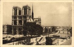 VINTAGE POSTCARD Paris While Strolling Notre Dame de Paris View