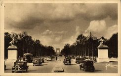 CPA Paris En Flanant Avenue Des Champs Elysees